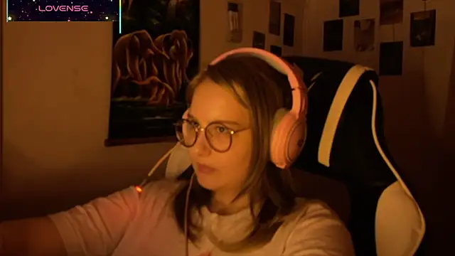 Snapshot of JacyWinslat chatting on October 6, 2025, 7:44 pm JacyWinslat online show from October 6, 2025, 7:44 pm