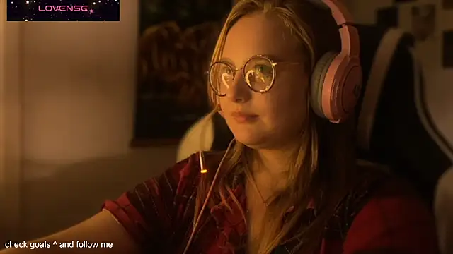 Snapshot of JacyWinslat chatting on October 25, 2025, 8:47 pm JacyWinslat online show from October 25, 2025, 8:47 pm