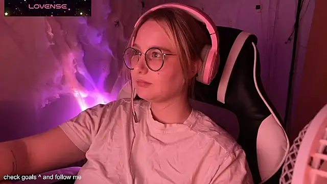 Snapshot of JacyWinslat chatting on November 2, 2025, 1:08 am JacyWinslat online show from November 2, 2025, 1:08 am