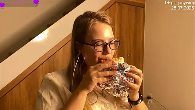 JacyWinslat online show from July 25, 2026, 1:41 pm