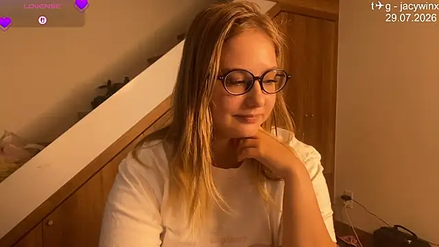 JacyWinslat online show from July 29, 2026, 5:27 am