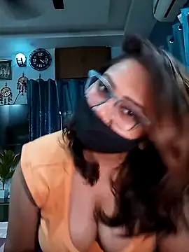 Cute-mona online show from November 20, 2025, 10:48 am