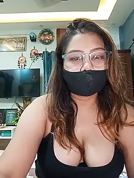 Cute-mona online show from June 2, 2026, 10:39 am