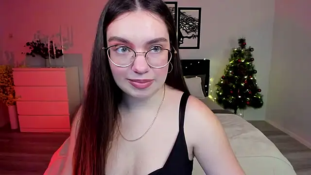 DaniellaLovely online show from December 16, 2024, 2:27 pm