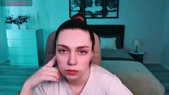 DaniellaLovely online show from March 7, 2026, 9:28 am