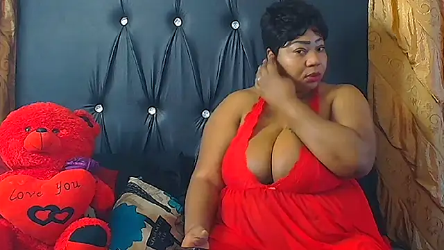 HUMONGUOUSTITSS online show from November 13, 2025, 8:35 am