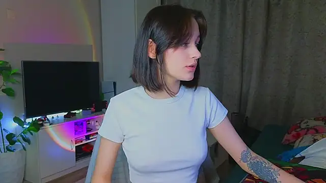 MaryRace online show from October 17, 2025, 12:41 pm