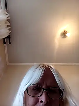 Snapshot of Rousmk1 chatting on December 2, 2024, 8:00 pm Rousmk1 online show from December 2, 2024, 8:00 pm