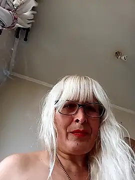 Snapshot of Rousmk1 chatting on December 26, 2024, 6:54 pm Rousmk1 online show from December 26, 2024, 6:54 pm