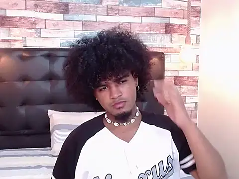 Snapshot of JaicobRuneer chatting on October 5, 2025, 1:15 am JaicobRuneer online show from October 5, 2025, 1:15 am