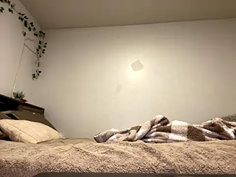 Kittyymaze1 online show from November 5, 2025, 7:58 pm