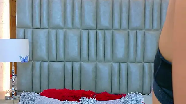 TiaraRosse online show from March 3, 2026, 12:33 pm