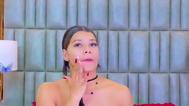 TiaraRosse online show from March 4, 2026, 12:00 pm