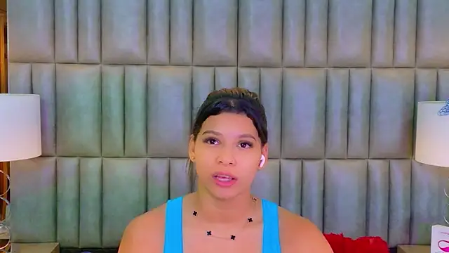 TiaraRosse online show from March 6, 2026, 12:01 pm