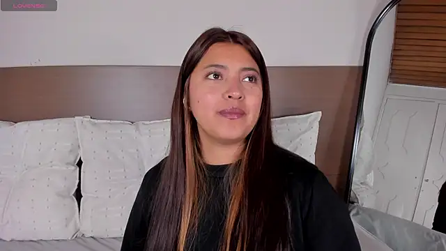 Snapshot of Rebeca_Williams_ chatting on June 5, 2026, 10:54 am Rebeca Williams online show from June 5, 2026, 10:54 am