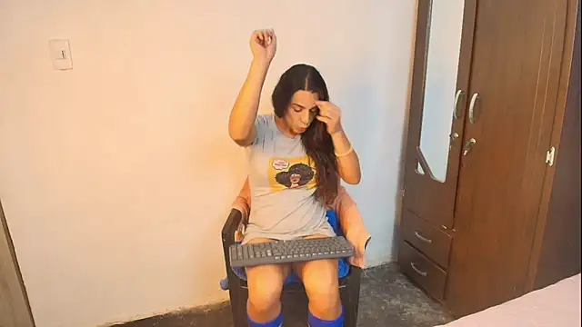 Oh Tique online show from October 22, 2025, 6:51 pm