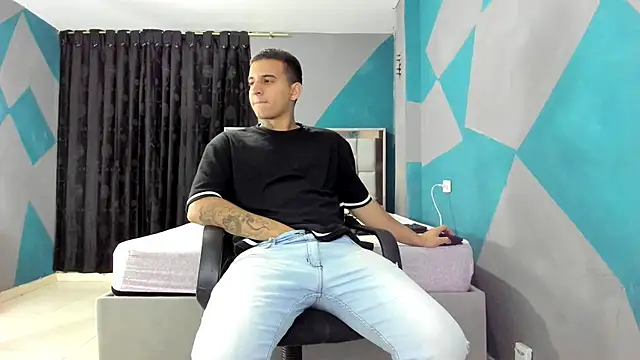 simookeler online show from February 25, 2025, 4:14 am