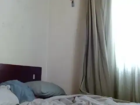 kittenlizz online show from January 6, 2025, 4:34 pm