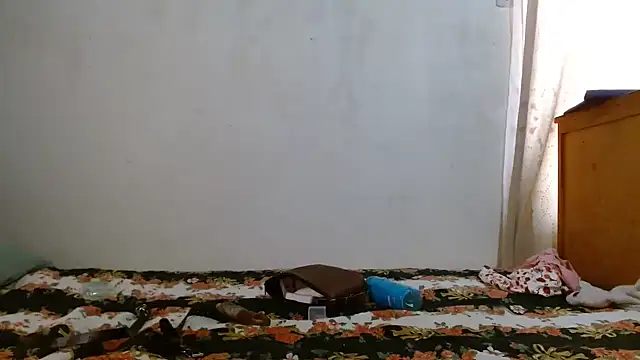 kittenlizz online show from January 21, 2025, 5:41 pm