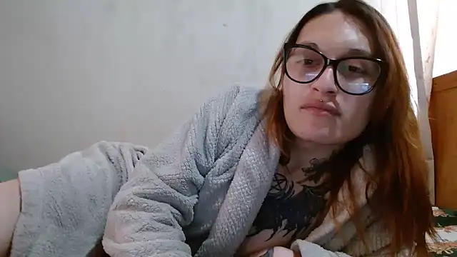 kittenlizz online show from February 1, 2025, 8:58 pm