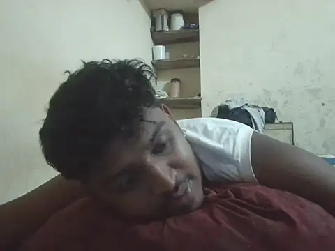 Snapshot of heartless__95 chatting on June 17, 2026, 8:39 am heartless 95 online show from June 17, 2026, 8:39 am