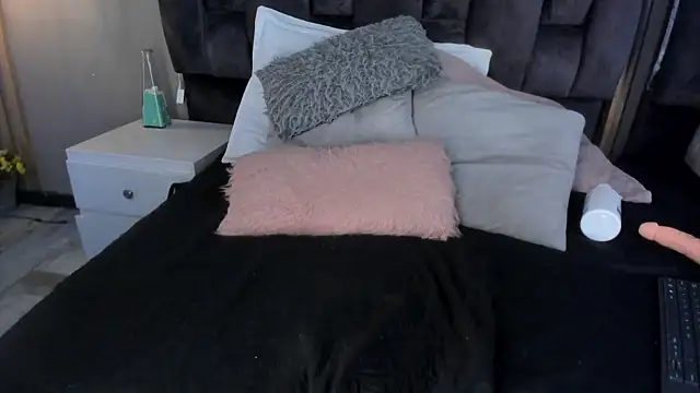 Snapshot of estefania__gomez chatting on March 5, 2025, 12:27 am estefania gomez online show from March 5, 2025, 12:27 am