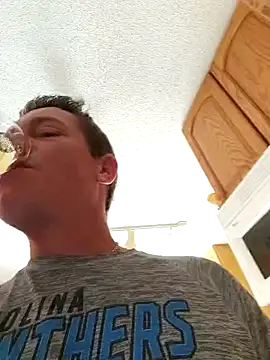 Snapshot of Bigtater1999 chatting on January 1, 2025, 8:15 pm Bigtater1999 online show from January 1, 2025, 8:15 pm