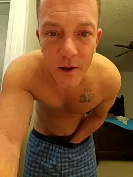 Snapshot of Bigtater1999 chatting on March 11, 2025, 12:44 am Bigtater1999 online show from March 11, 2025, 12:44 am