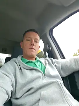 Snapshot of Bigtater1999 chatting on November 3, 2025, 12:39 pm Bigtater1999 online show from November 3, 2025, 12:39 pm