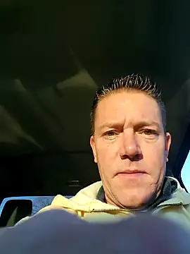 Snapshot of Bigtater1999 chatting on December 1, 2025, 12:43 pm Bigtater1999 online show from December 1, 2025, 12:43 pm