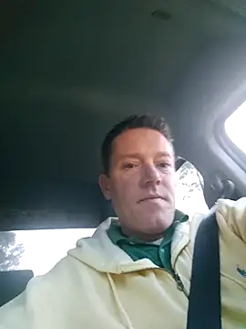 Snapshot of Bigtater1999 chatting on December 3, 2025, 10:08 pm Bigtater1999 online show from December 3, 2025, 10:08 pm