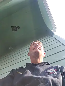 Snapshot of Bigtater1999 chatting on January 9, 2026, 3:26 pm Bigtater1999 online show from January 9, 2026, 3:26 pm