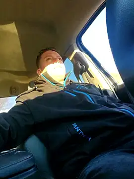 Snapshot of Bigtater1999 chatting on January 15, 2026, 1:05 pm Bigtater1999 online show from January 15, 2026, 1:05 pm