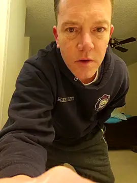 Snapshot of Bigtater1999 chatting on February 3, 2026, 2:53 am Bigtater1999 online show from February 3, 2026, 2:53 am