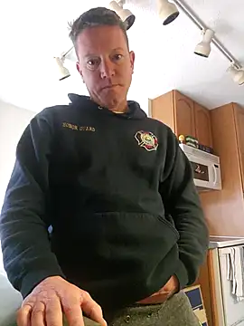 Snapshot of Bigtater1999 chatting on February 9, 2026, 3:27 pm Bigtater1999 online show from February 9, 2026, 3:27 pm