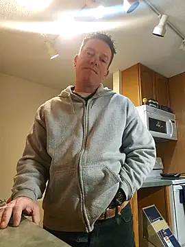 Snapshot of Bigtater1999 chatting on February 12, 2026, 11:22 pm Bigtater1999 online show from February 12, 2026, 11:22 pm