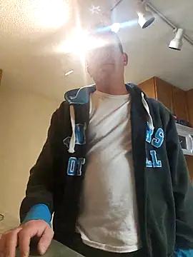 Snapshot of Bigtater1999 chatting on February 17, 2026, 1:13 am Bigtater1999 online show from February 17, 2026, 1:13 am