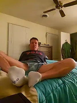 Snapshot of Bigtater1999 chatting on February 24, 2026, 3:04 am Bigtater1999 online show from February 24, 2026, 3:04 am