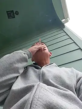 Snapshot of Bigtater1999 chatting on March 2, 2026, 10:27 pm Bigtater1999 online show from March 2, 2026, 10:27 pm