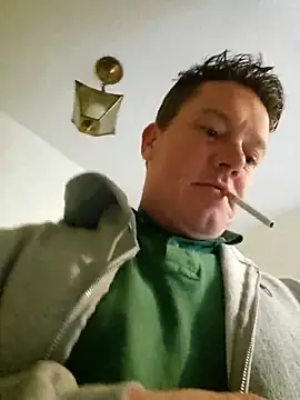 Bigtater1999 online show from April 9, 2026, 9:42 pm