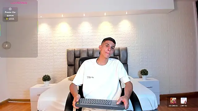 Aaron Scoot online show from March 20, 2026, 8:03 pm