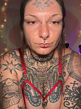 lizzardqueeen online show from March 23, 2026, 6:17 am