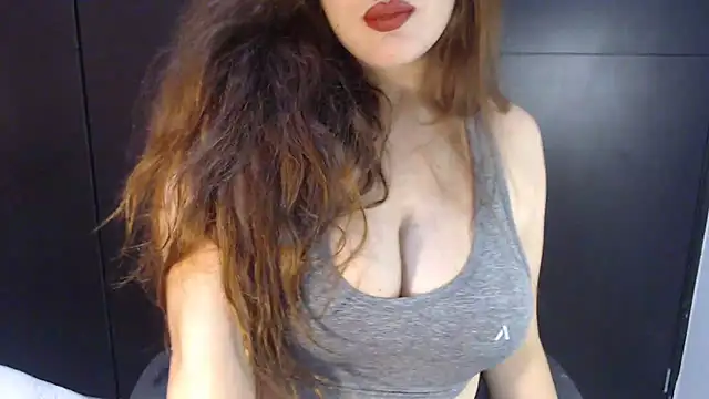 Snapshot of AdharaLujan chatting on December 8, 2024, 10:47 pm AdharaLujan online show from December 8, 2024, 10:47 pm