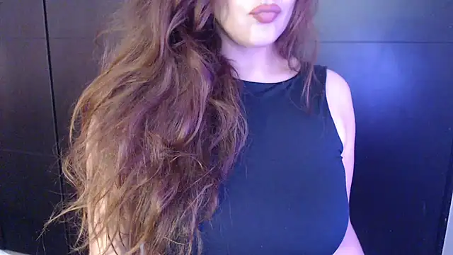 Snapshot of AdharaLujan chatting on February 20, 2025, 4:36 pm AdharaLujan online show from February 20, 2025, 4:36 pm