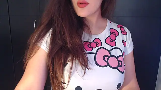 Snapshot of AdharaLujan chatting on March 4, 2026, 1:39 pm AdharaLujan online show from March 4, 2026, 1:39 pm