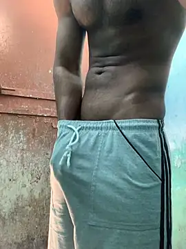 Snapshot of Vampire_xoxo chatting on February 17, 2025, 7:15 am Vampire xoxo online show from February 17, 2025, 7:15 am