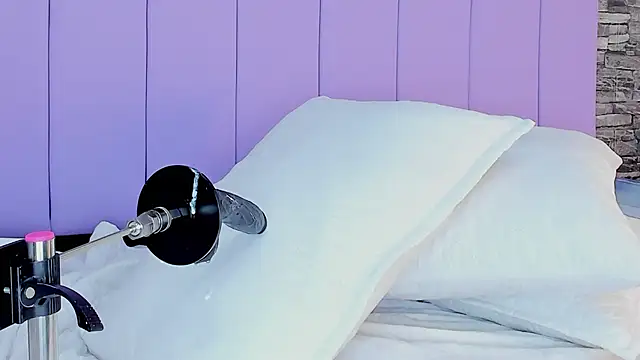 Snapshot of Aixa_hill1 chatting on February 17, 2025, 8:36 pm Aixa hill1 online show from February 17, 2025, 8:36 pm