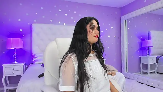 scarlette 15  online show from January 8, 2025, 9:42 am