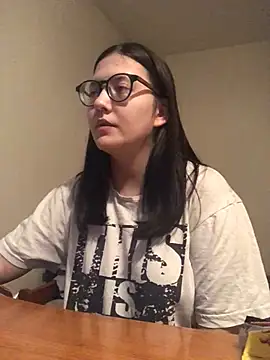 Prudie Gabriella online show from March 13, 2025, 6:34 pm