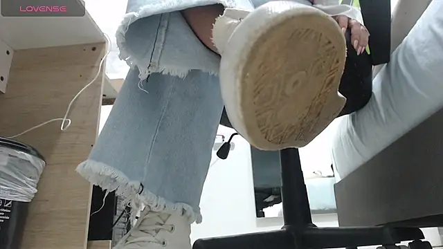 alma fenix online show from March 14, 2025, 12:18 pm